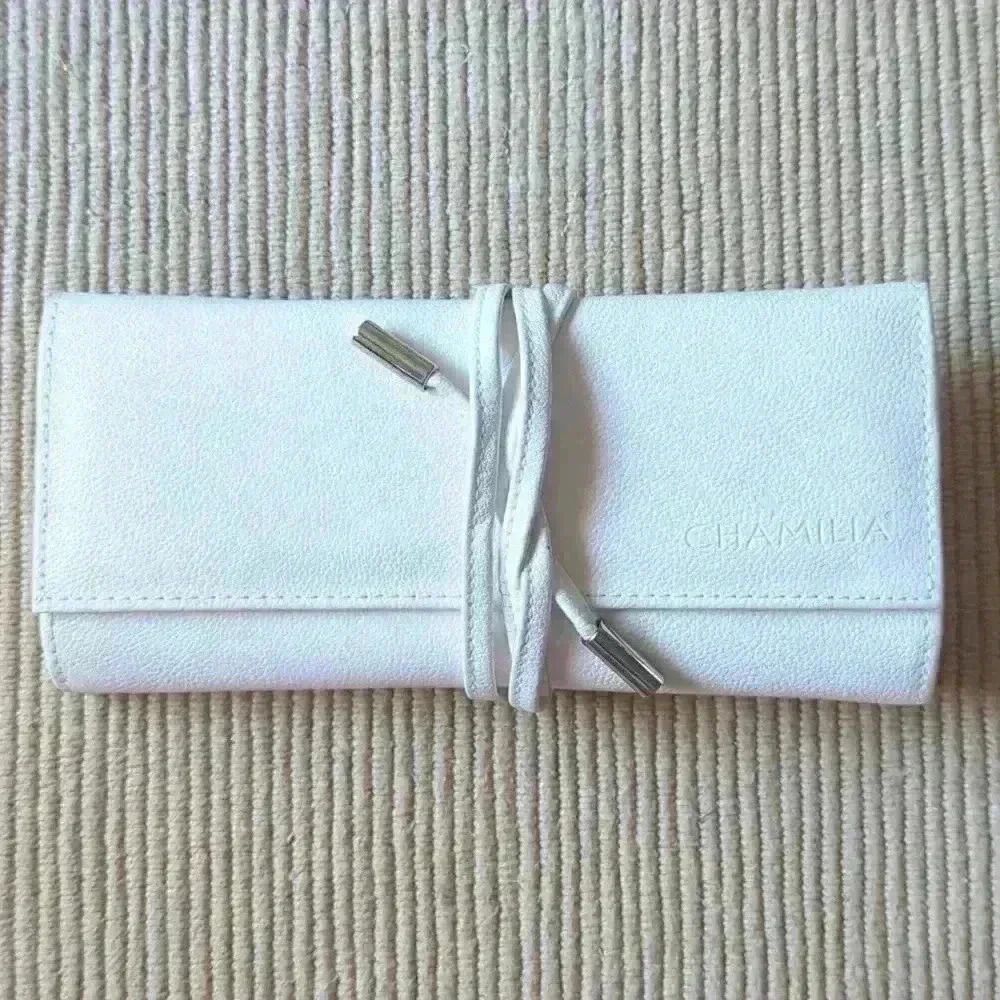White Jewelry Travel Bag Chamila